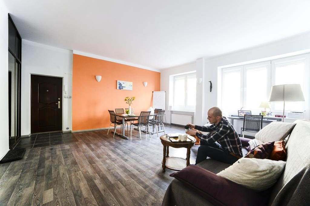 Apartment Next To Central Railway Station 바르샤바 외부 사진